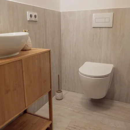 Apartman Ollies A Saunia S Voucherem Na Snidani Az Pro 6 Osob Ostrava Exteriér fotografie
