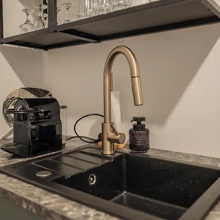 Apartman Ollies A Saunia S Voucherem Na Snidani Az Pro 6 Osob Ostrava Exteriér fotografie