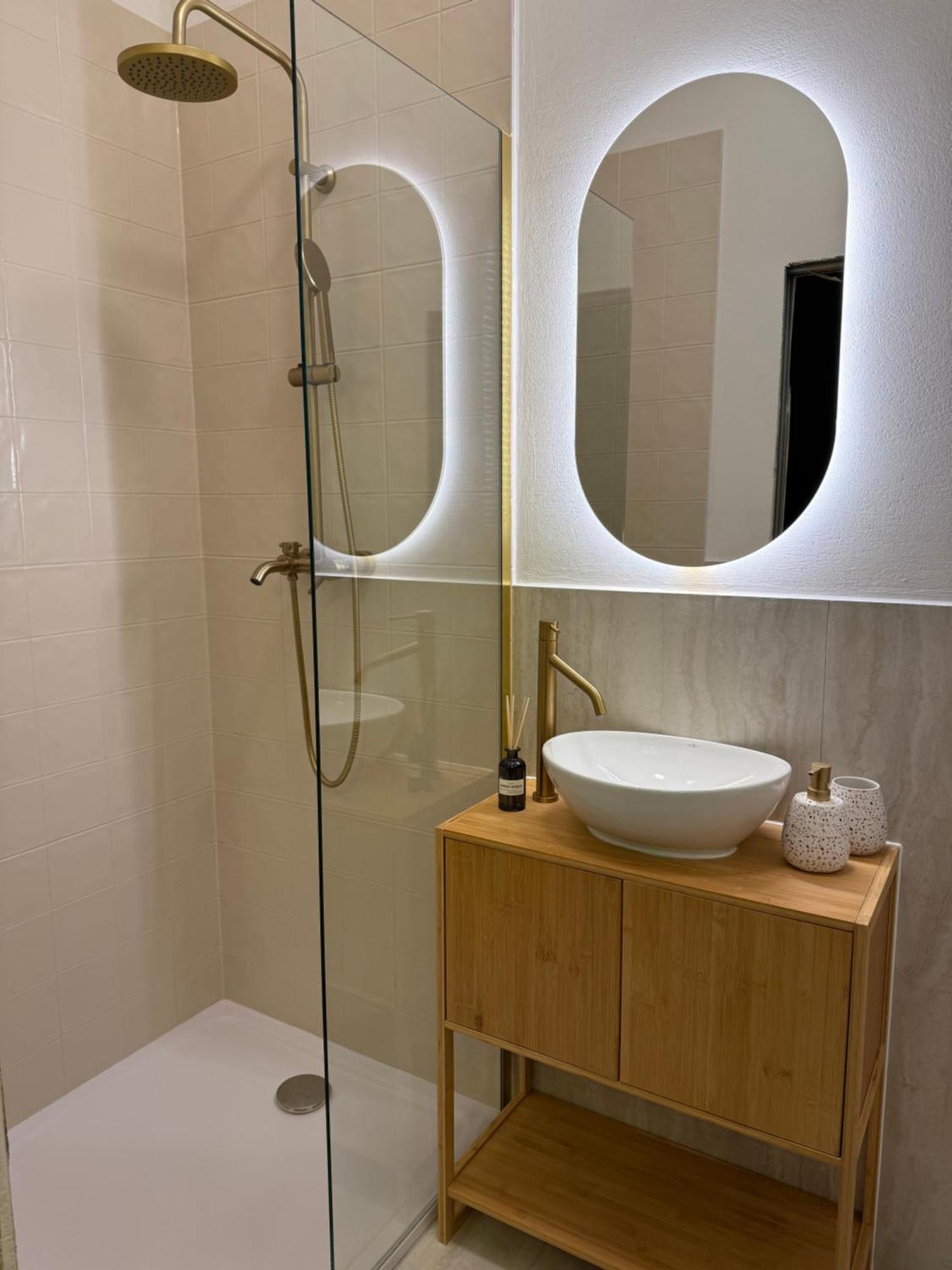 Ollies A Saunia S Voucherem Na Snidani Az Pro 6 Osob Apartment *