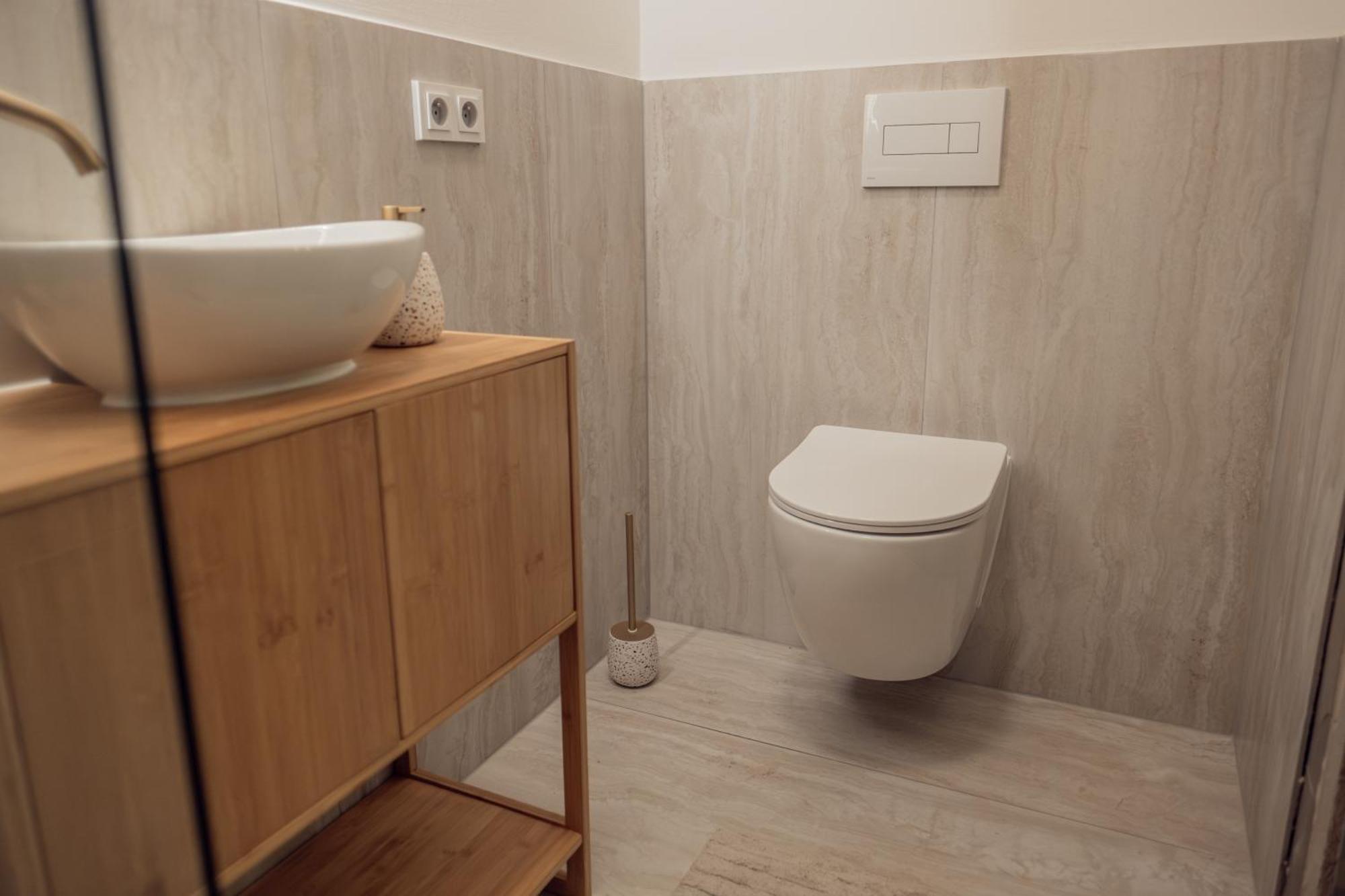Ollies A Saunia S Voucherem Na Snidani Az Pro 6 Osob Apartment *
